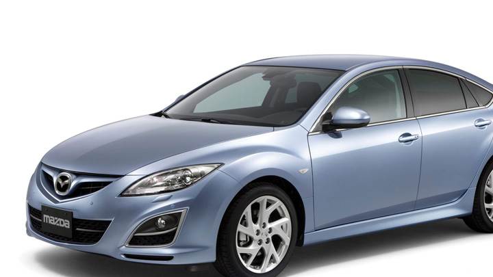2011 Mazda6 Facelift In Blue Side Front Pose